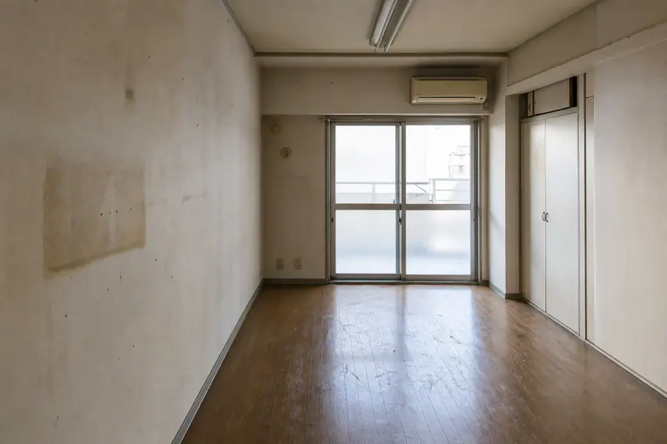 多摩市 賃貸マンション 1Kの原状回復（壁紙・床）